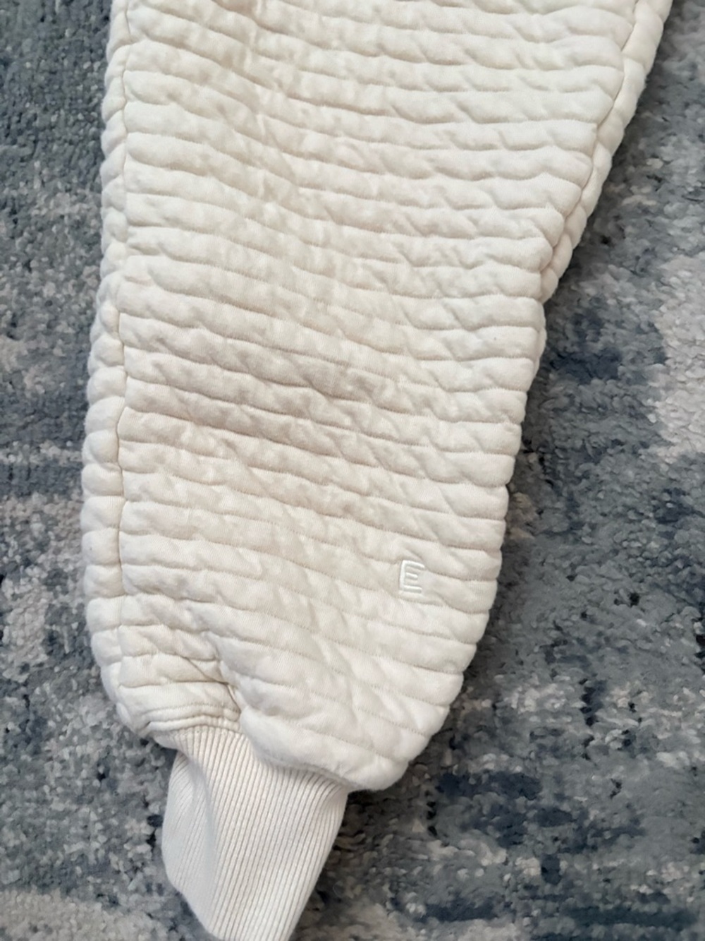 Everlane Organic Cotton Quilted Jogger Sweatpants, Women’s Medium, Bone - Picture 6 of 6
